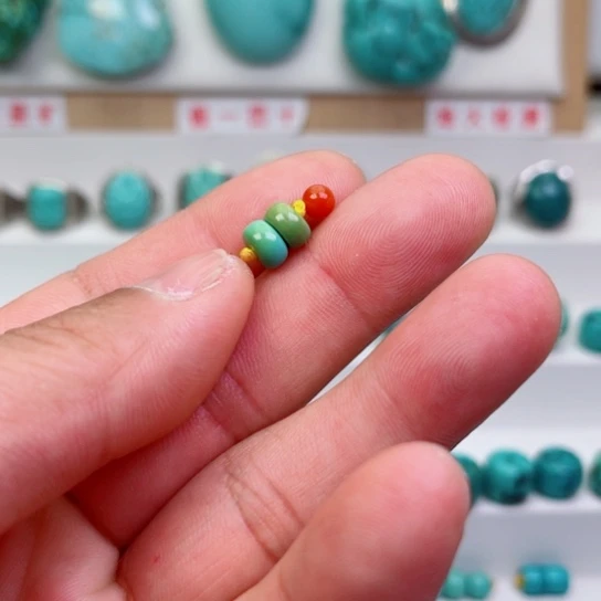 南红玛瑙未镶嵌珠宝奇石