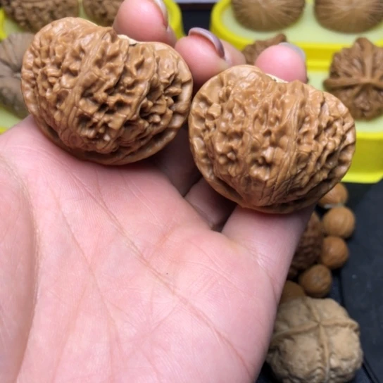 核桃手串/手链宫灯43尺微修打底了