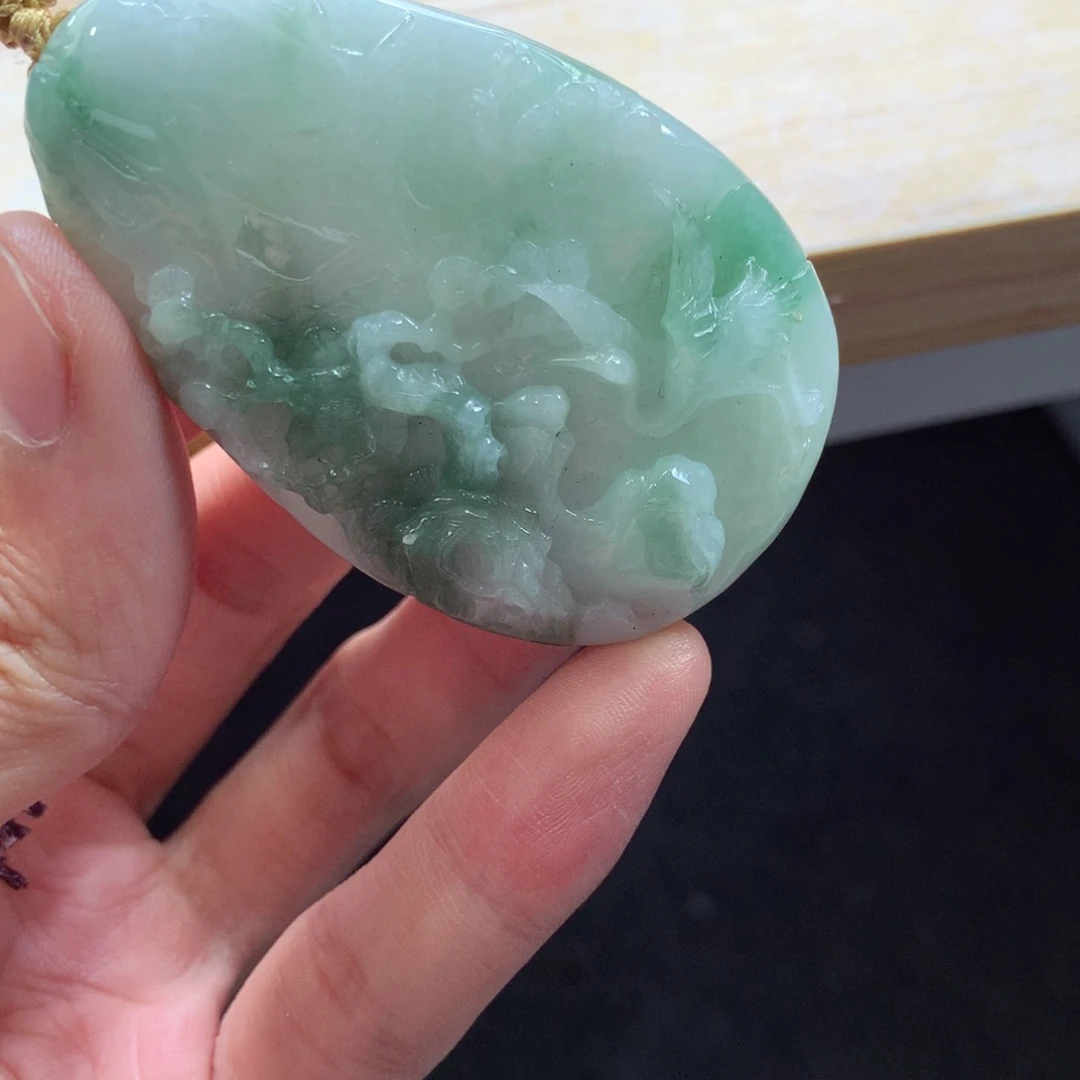 翡翠颈饰未镶嵌吊坠