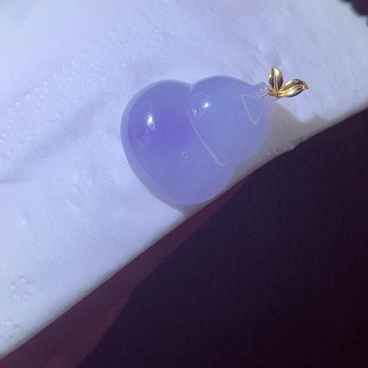 翡翠18K金镶嵌颈饰翡翠
