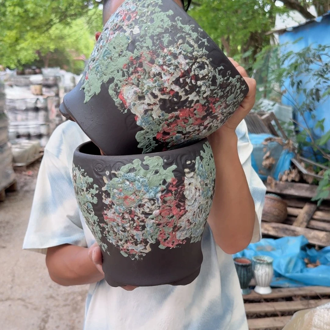 紫砂花盆口18高20（两个玫瑰花脚脚