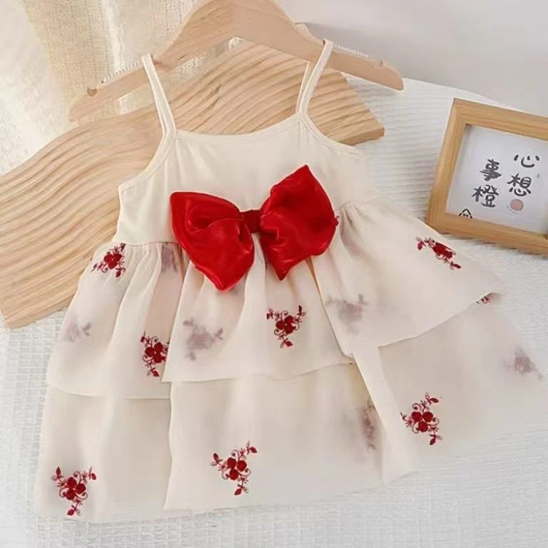 婴儿夏季新款甜美玫瑰刺绣吊带蛋糕裙满月百天周岁包屁裙连体