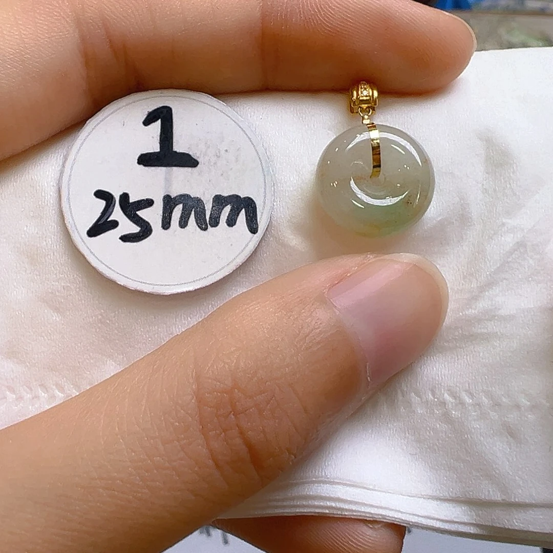 翡翠颈饰18K金镶嵌翡翠