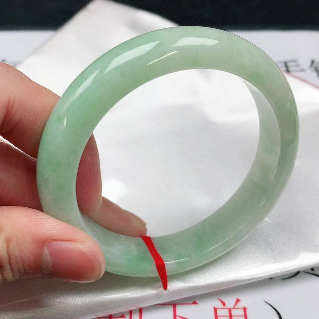 翡翠手镯未镶嵌圈58