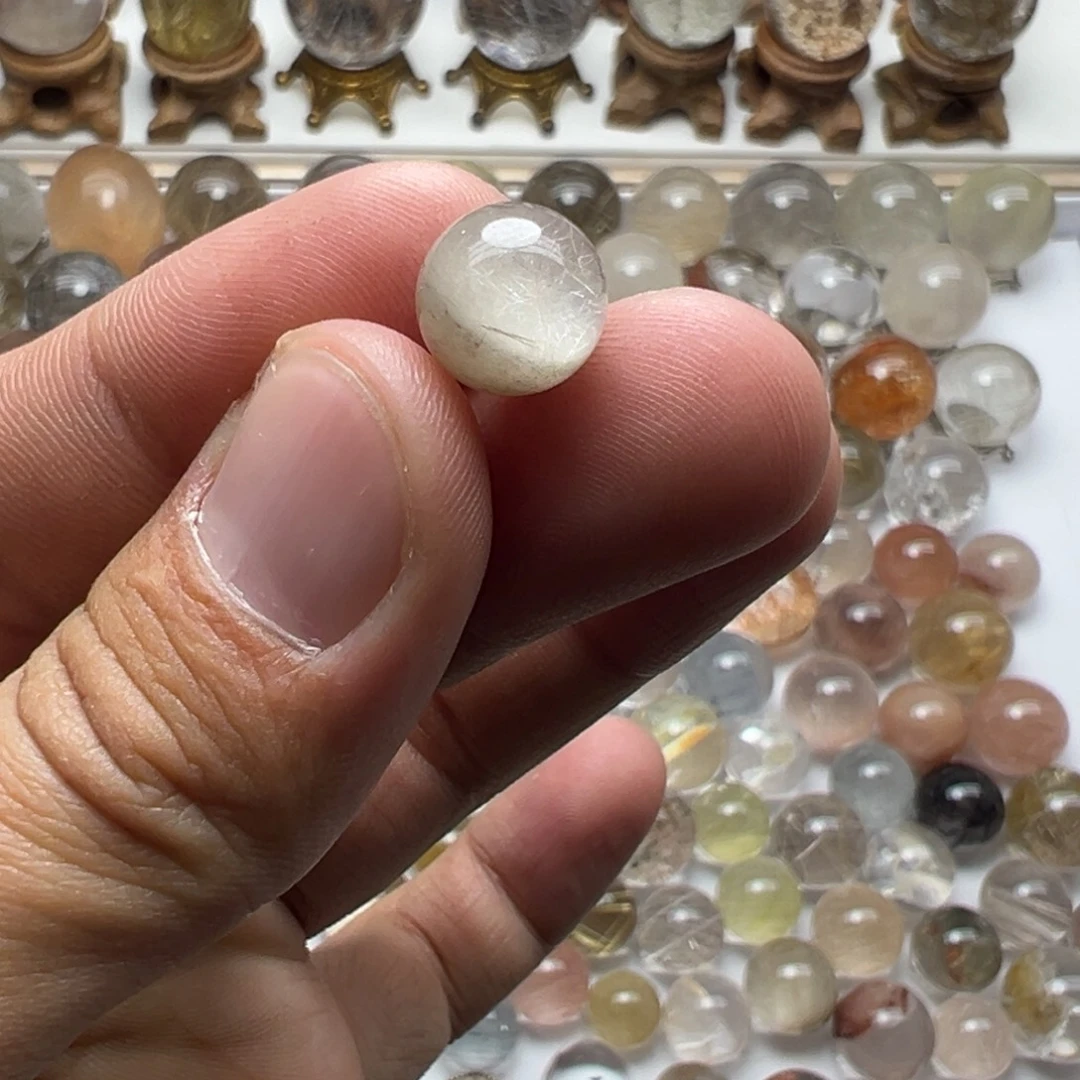 珠宝半成品水晶未镶嵌兔毛球