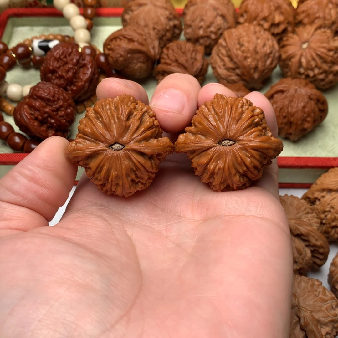 文玩核桃把件左*41尺全品磨盘狮子头