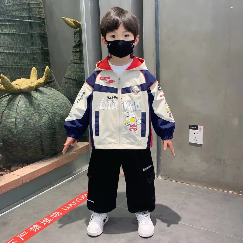 奥特曼衣服男童春装外套2025新款儿童痞帅洋气连帽上衣男宝冲锋衣