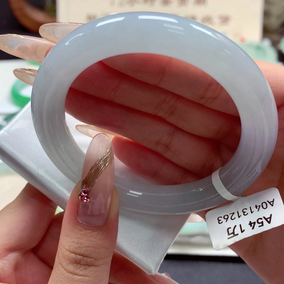 翡翠手镯（圆镯）未镶嵌22（32号）