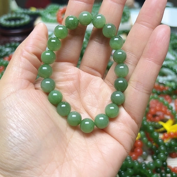 和田玉（碧玉）未镶嵌手链