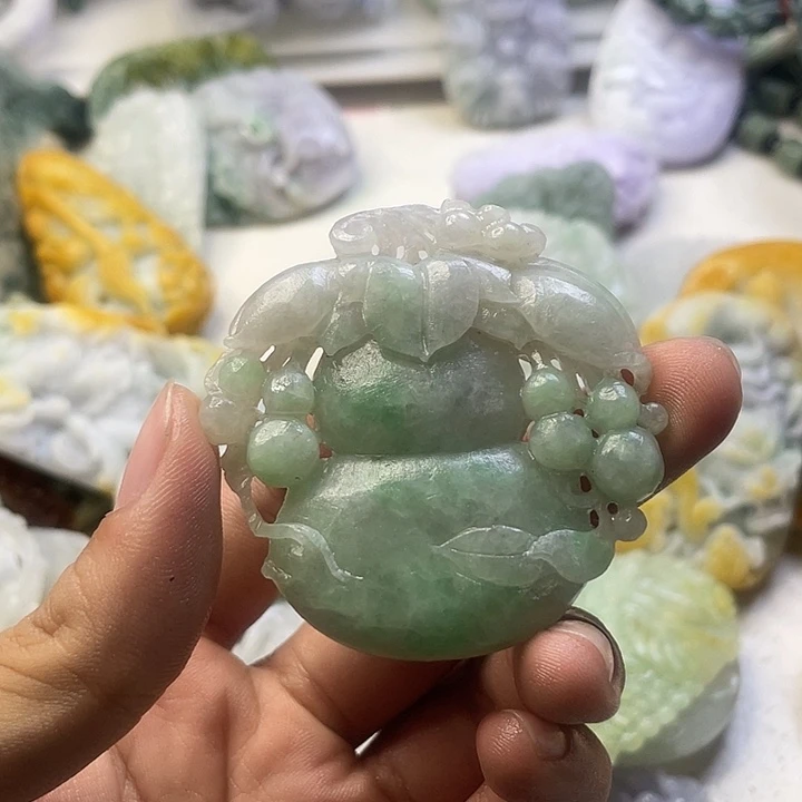 定制翡翠未镶嵌天然翡翠