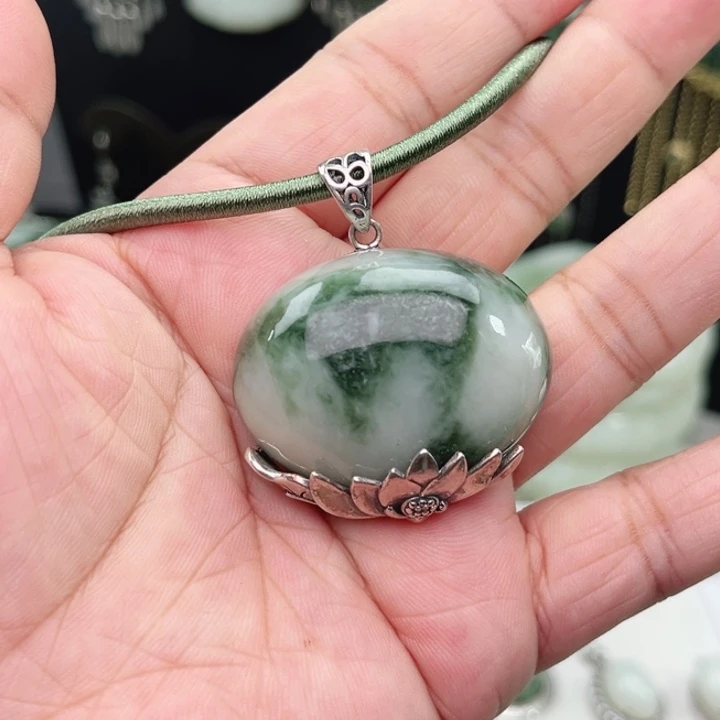 丑***乖透闪石-蛇纹石玉银S925镶嵌颈饰