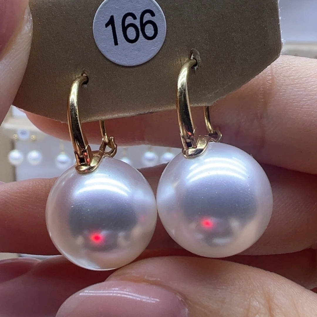 18K金镶嵌淡水珍珠耳饰