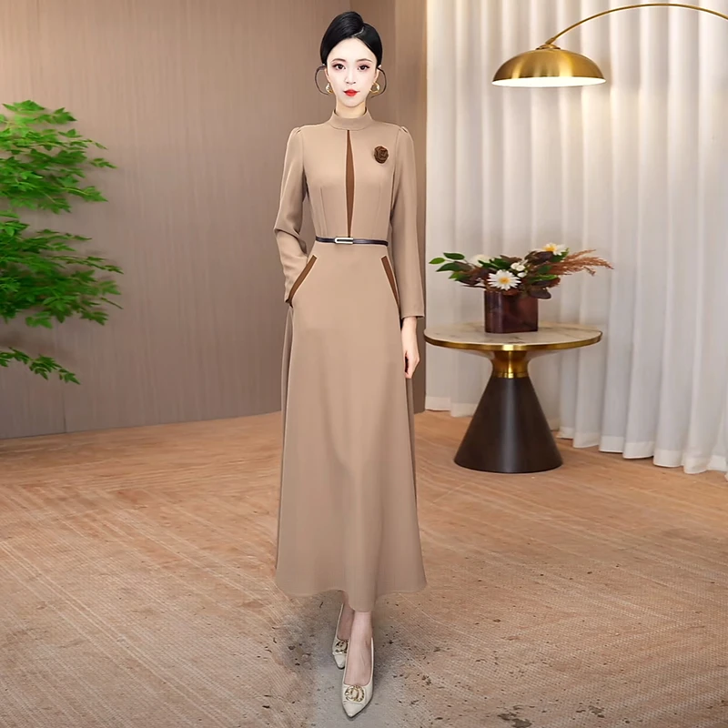 卡其色连衣裙女2025秋季新款显瘦气质长袖轻奢裙子时尚收腰长裙