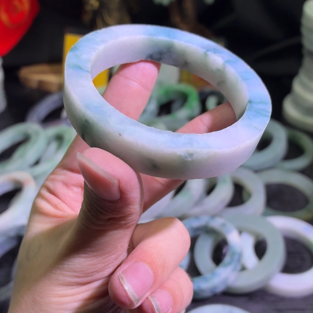 定制翡翠未镶嵌天然翡翠A货毛胚手镯定制