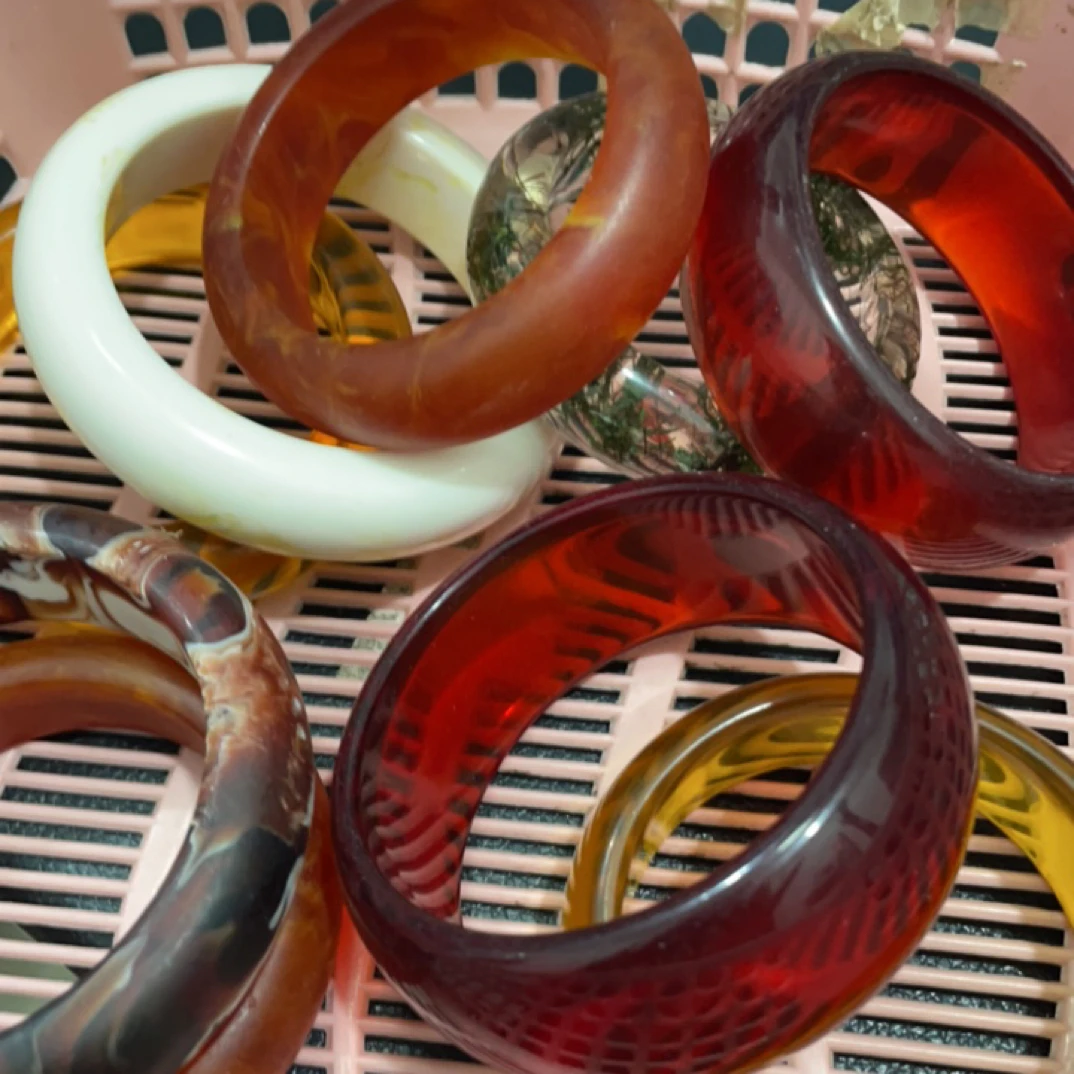 A  15  随机蜜发手镯