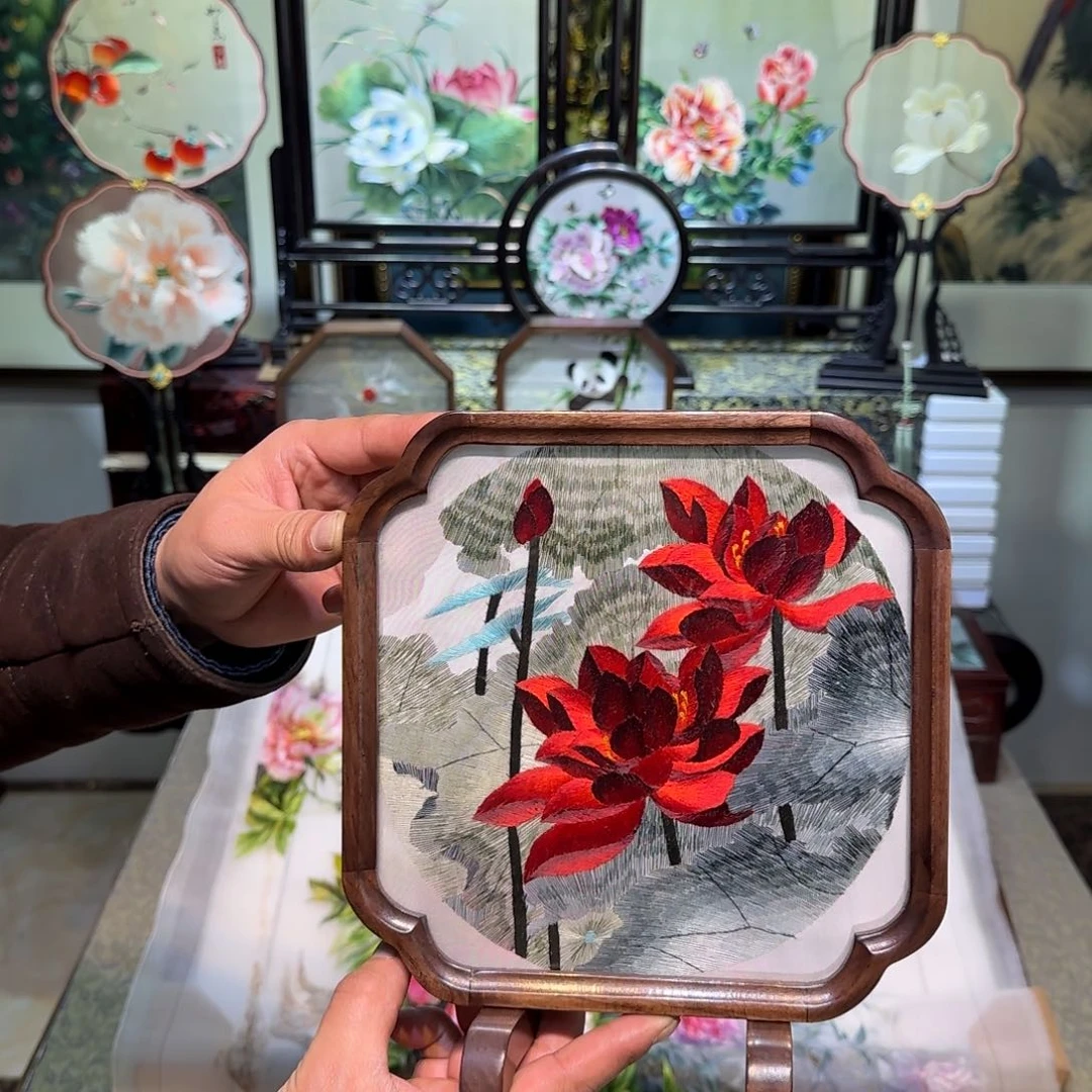 刺绣刺绣工艺精湛30