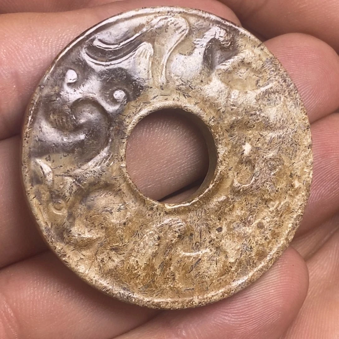 和田玉未镶嵌颈饰钓***狂