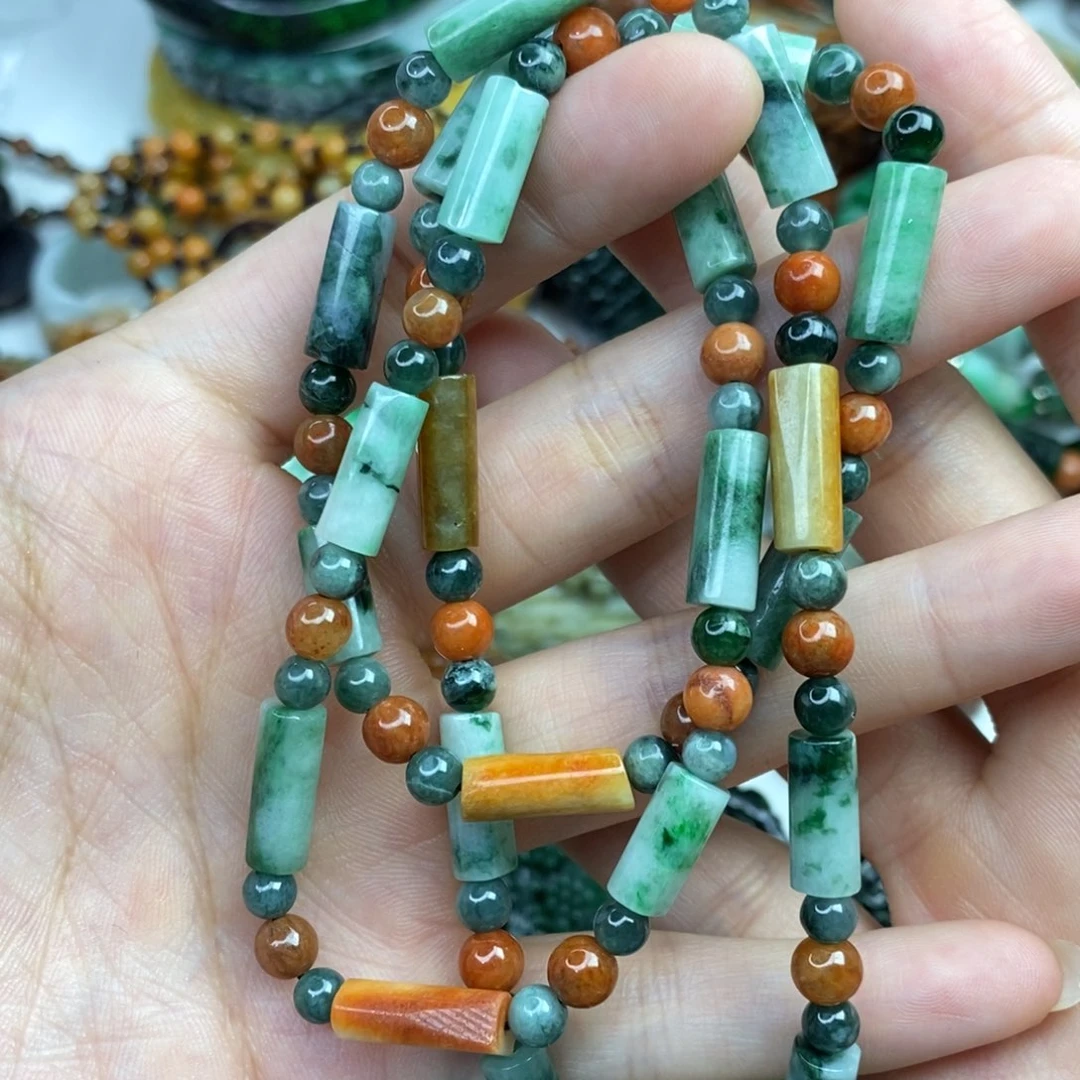 颈饰未镶嵌翡翠德**和