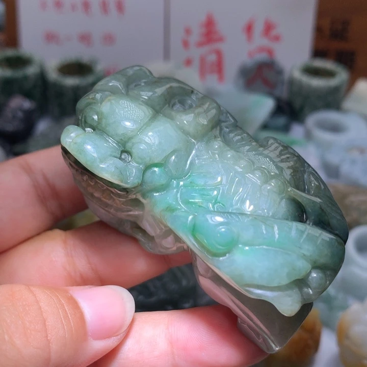 翡翠未镶嵌颈饰保真天然A货翡翠