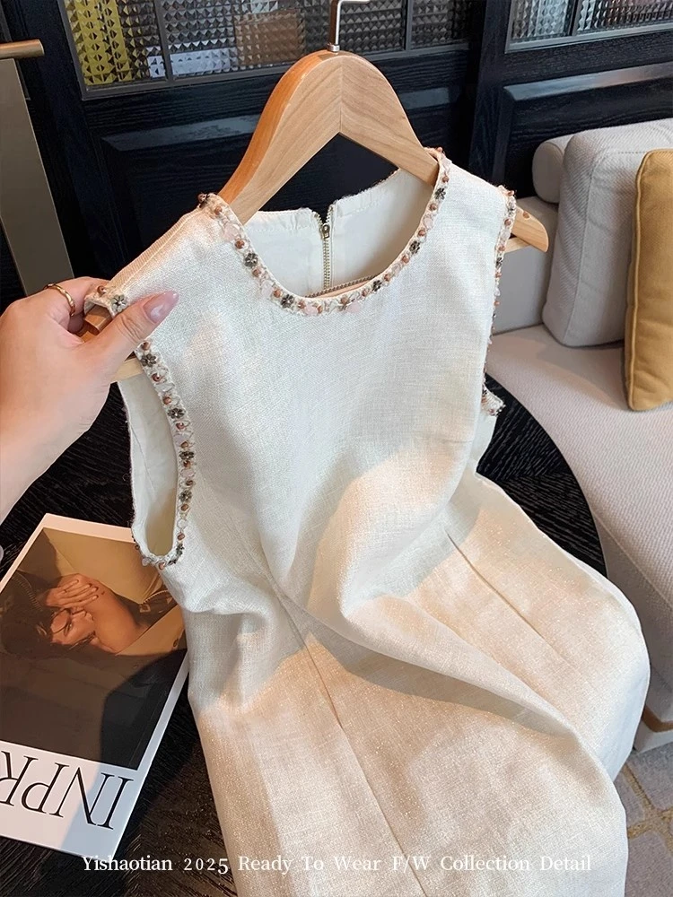 重工钉珠圆领背心连衣裙女2025夏新款气质高级感直筒显瘦无袖短裙