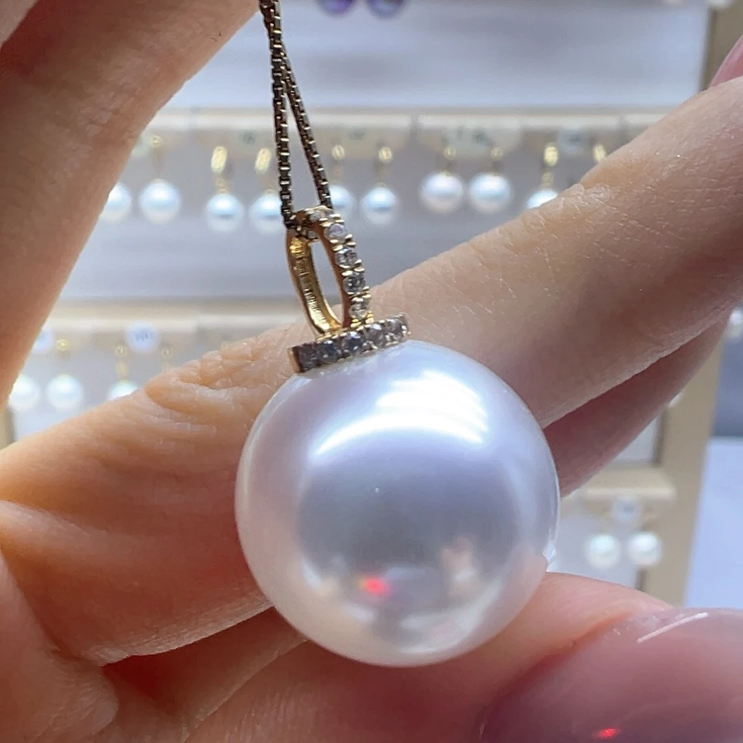 淡水珍珠18K金镶嵌颈饰