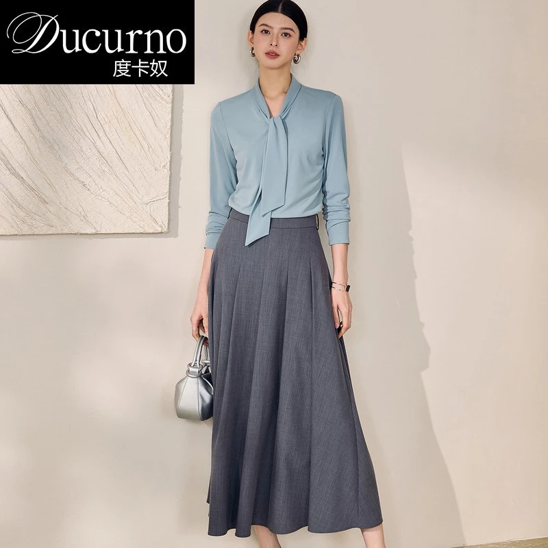 时尚小众通勤浅蓝色衬衫女2025秋季新款气质休闲设计感系带领上衣