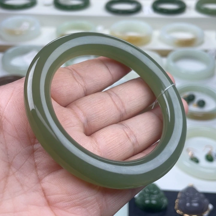 和田玉未镶嵌手镯27