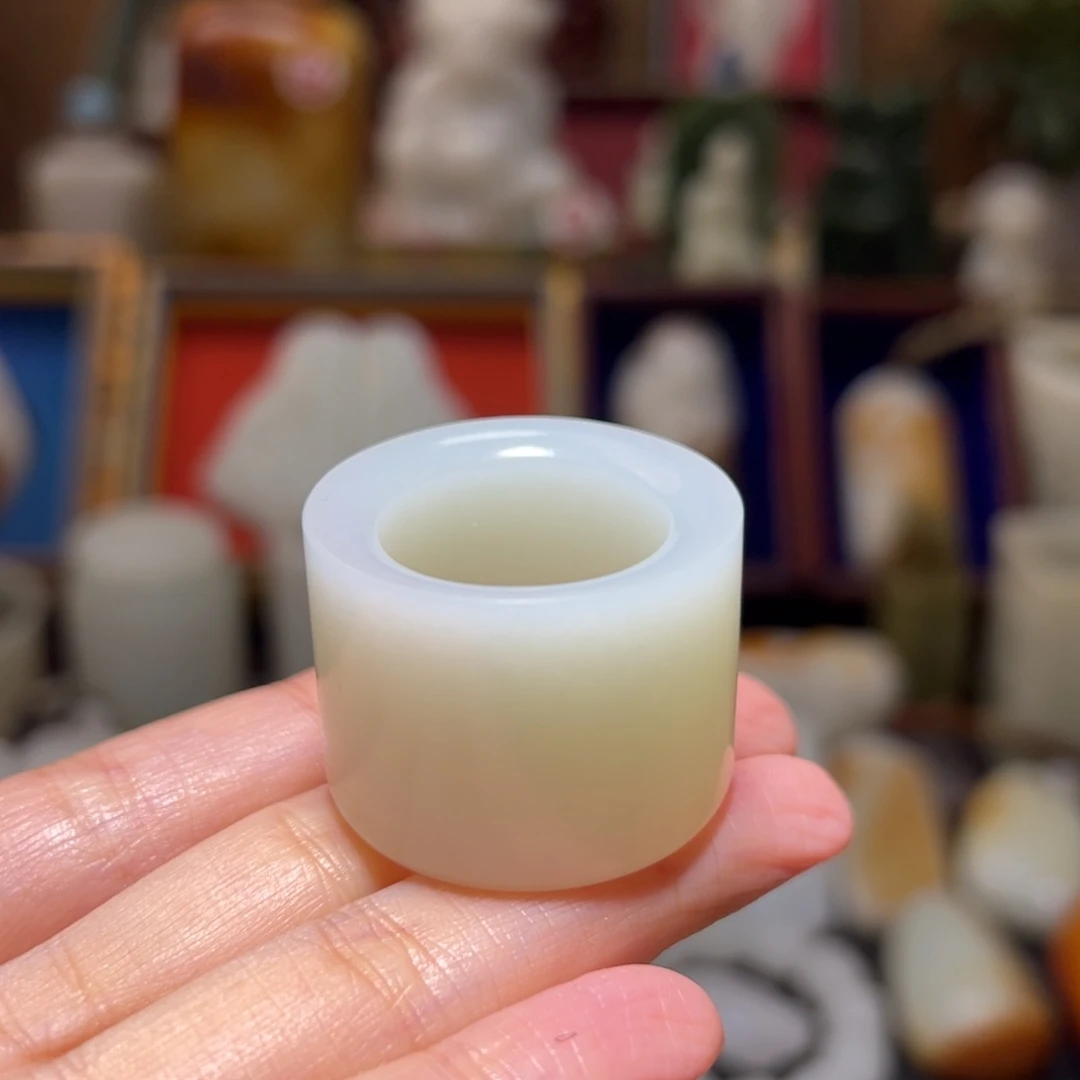 夜***面和田玉未镶嵌挂件