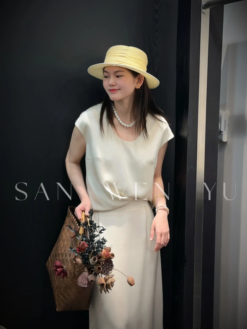 U领极简无袖真丝上衣-HZ52300-百搭收褶真丝半裙-HZ52301