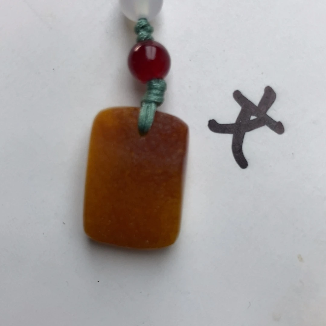 未镶嵌琥珀珠宝奇石1