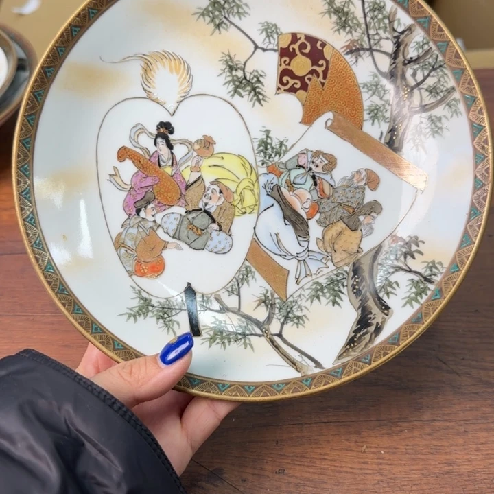 一个陶瓷物件哈哈哈哈