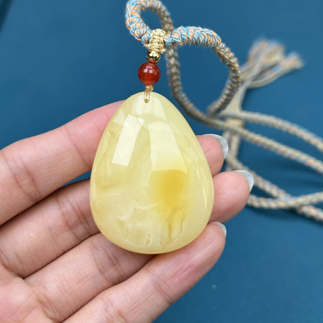 Y1953天然原矿蜜蜡 满蜡妖花水滴牌33*42*12mm抖音基地质检发货