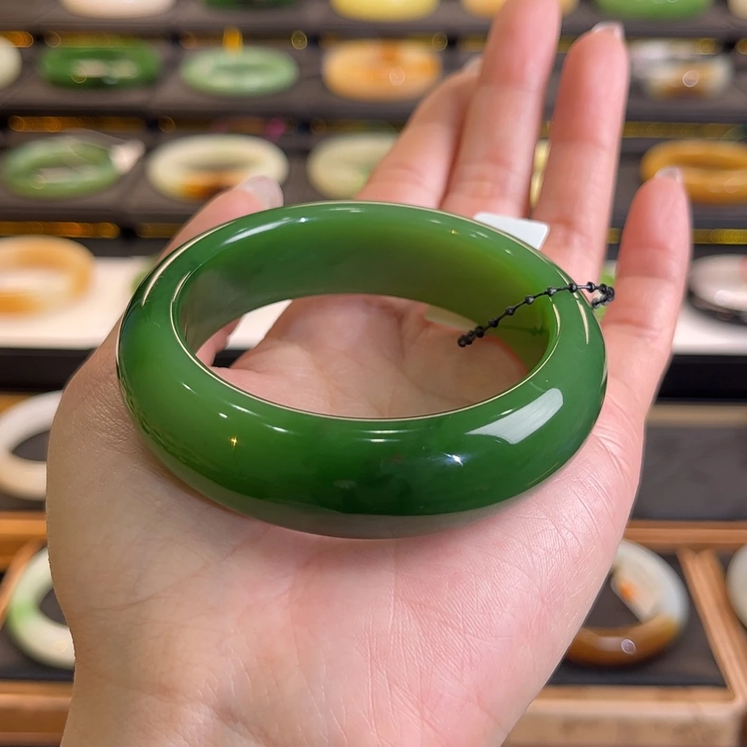 和田玉未镶嵌手镯俄罗斯老坑料 宽版辣阳绿55+