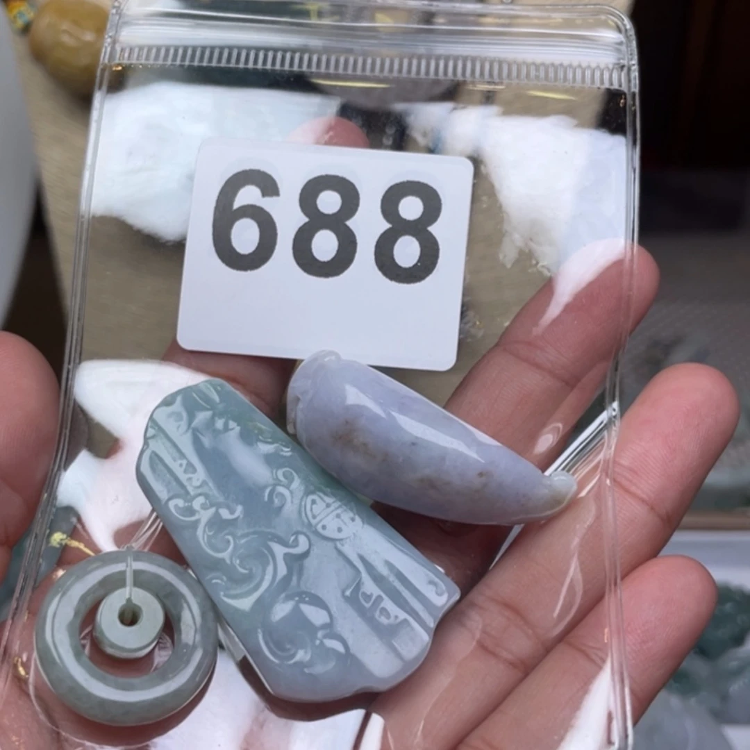 【闪购商品】翡翠颈饰未镶嵌?***?翡翠