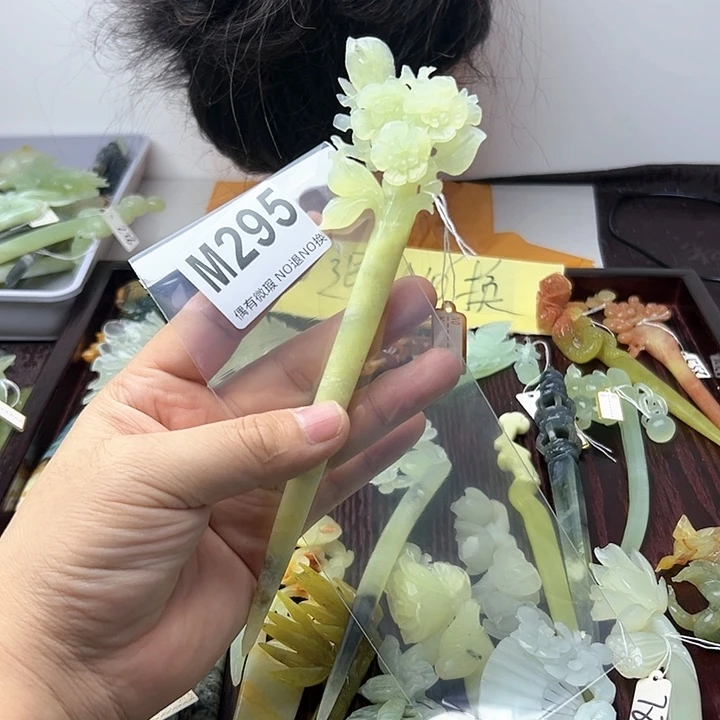 蛇纹石玉发饰合金葶*