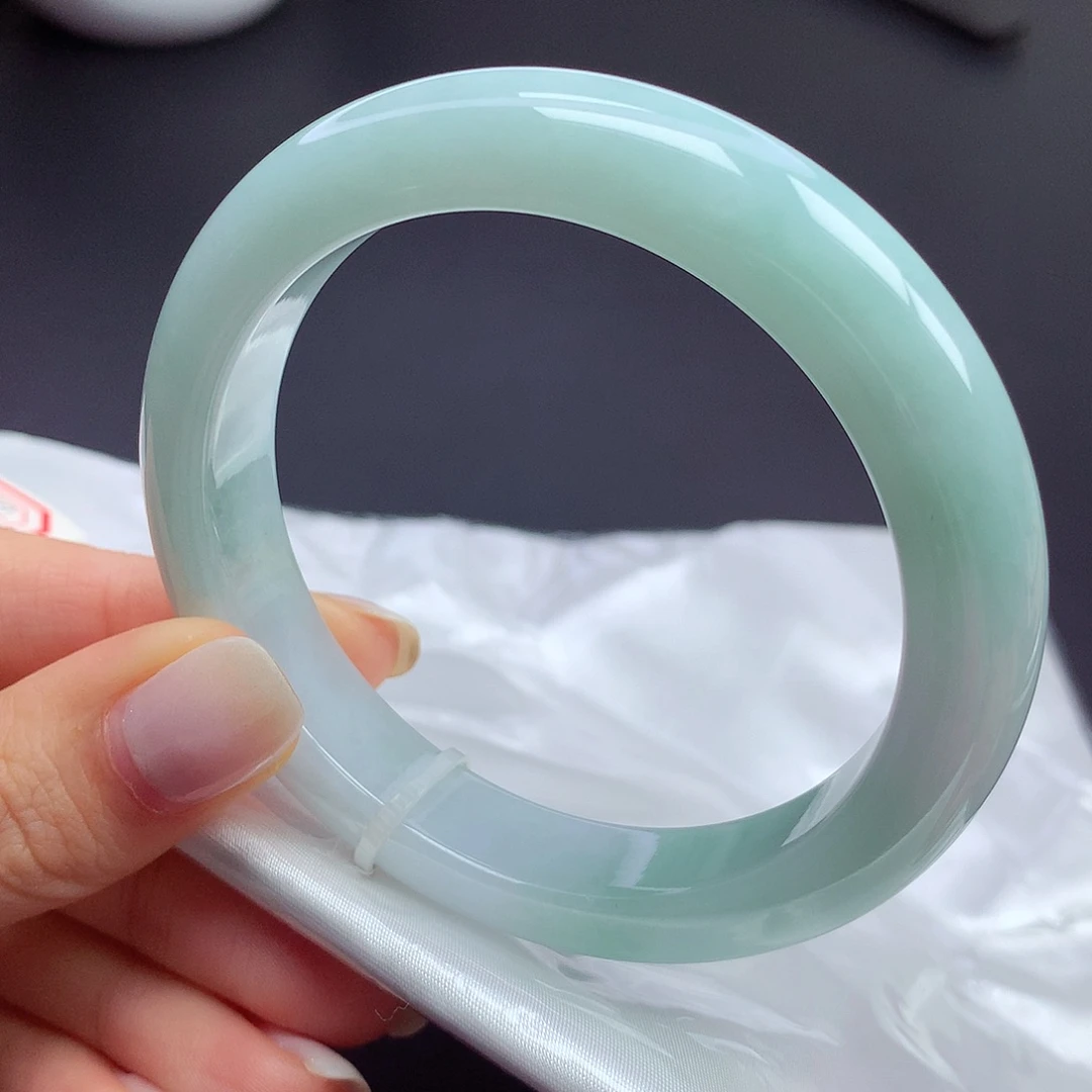 翡翠未镶嵌手镯57圈口