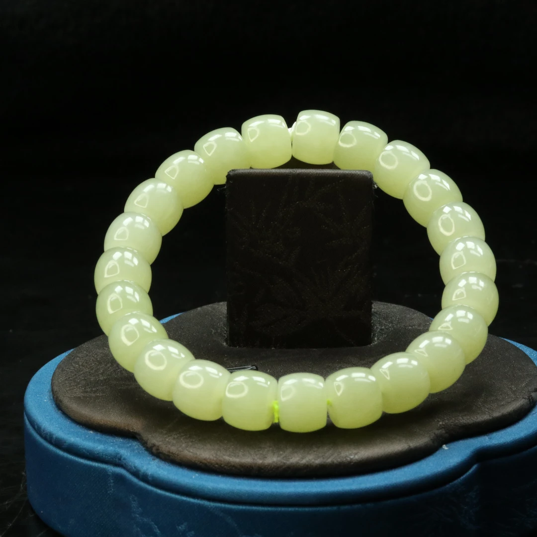 14和田玉晴水老型手串/101195上海嘉禾拍卖