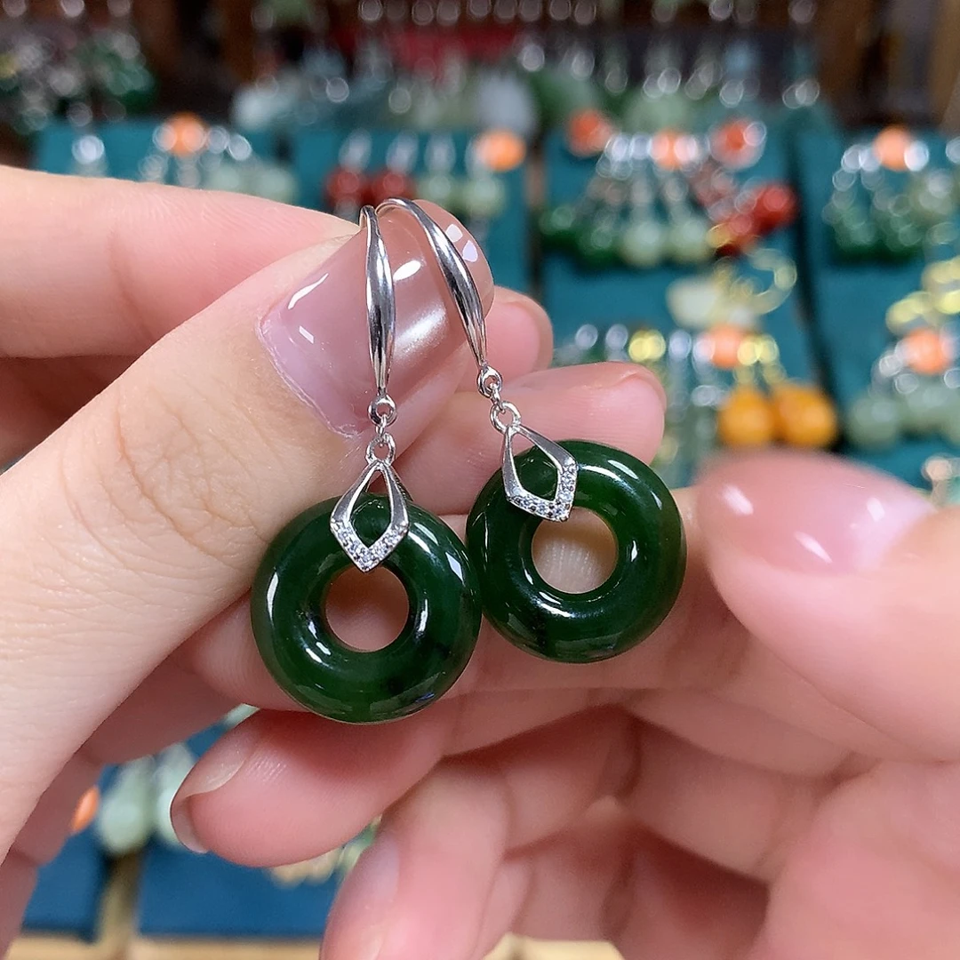 和田玉（碧玉）银S925镶嵌耳饰卡16左右