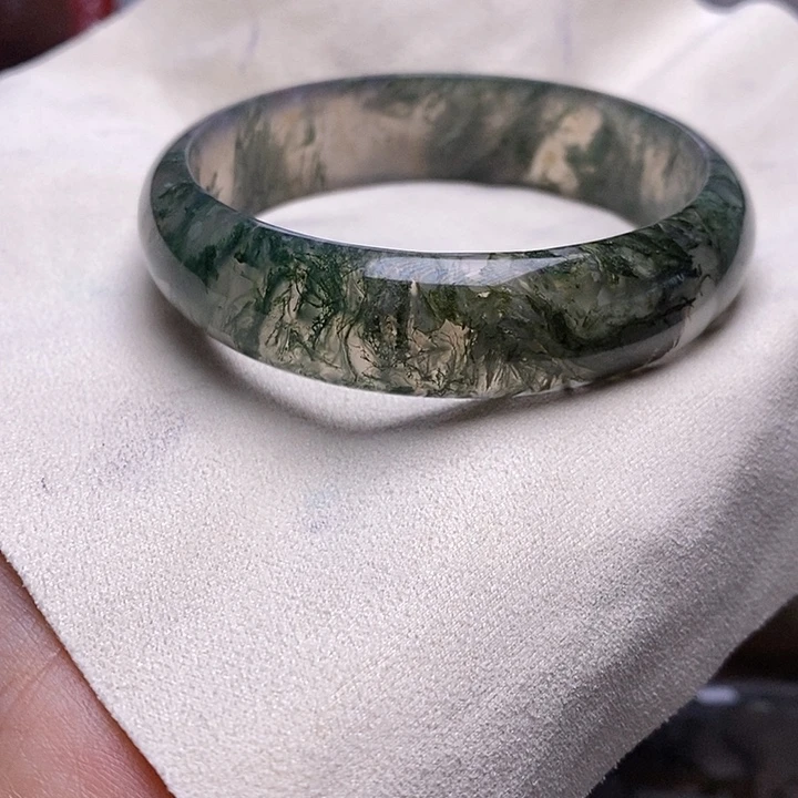 玛瑙/玉髓手镯未镶嵌阳****姐