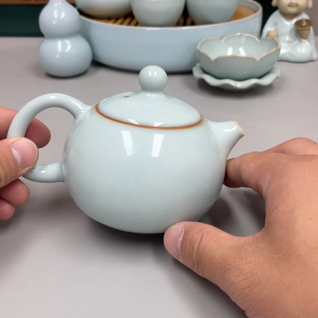 刘***瓷天青色张君老师瑕西施壶