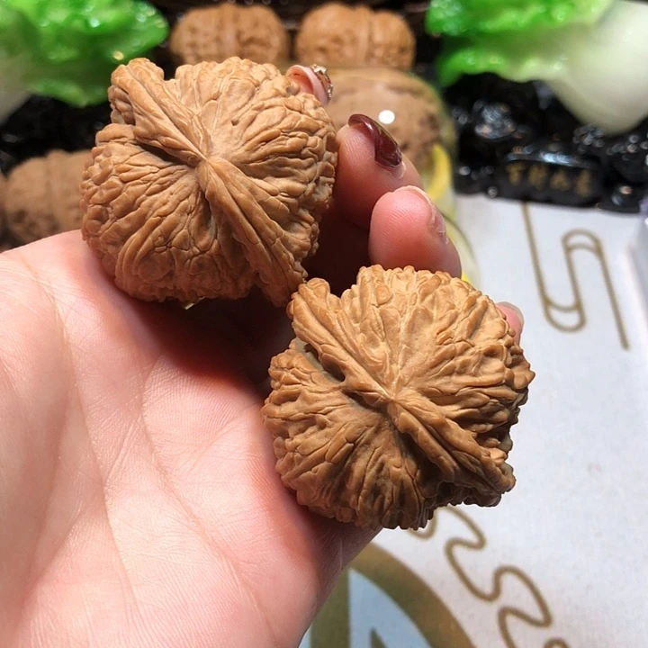 核桃文玩核桃球白