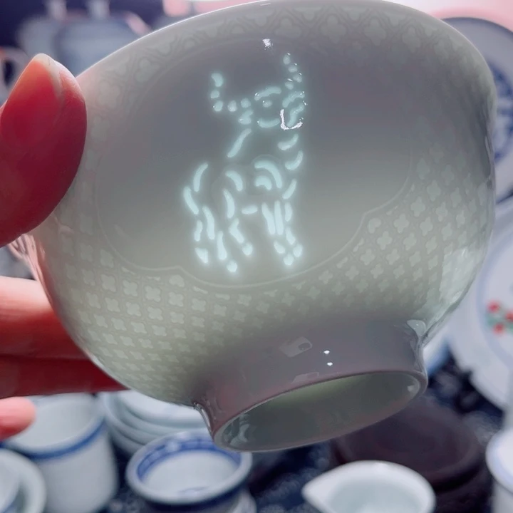 青花玲珑5寸饭碗生肖。牛