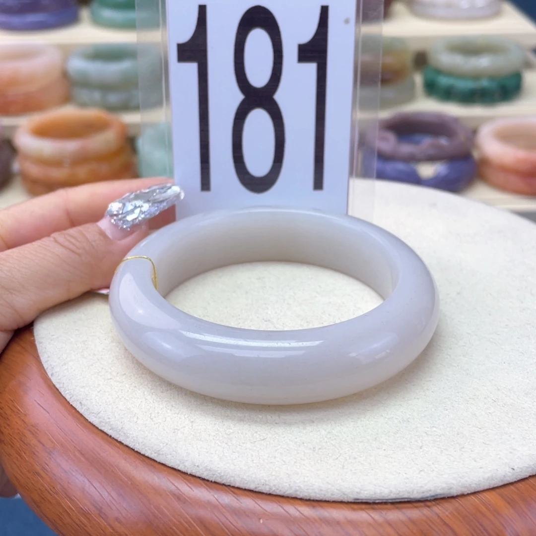 石英质玉未镶嵌手镯