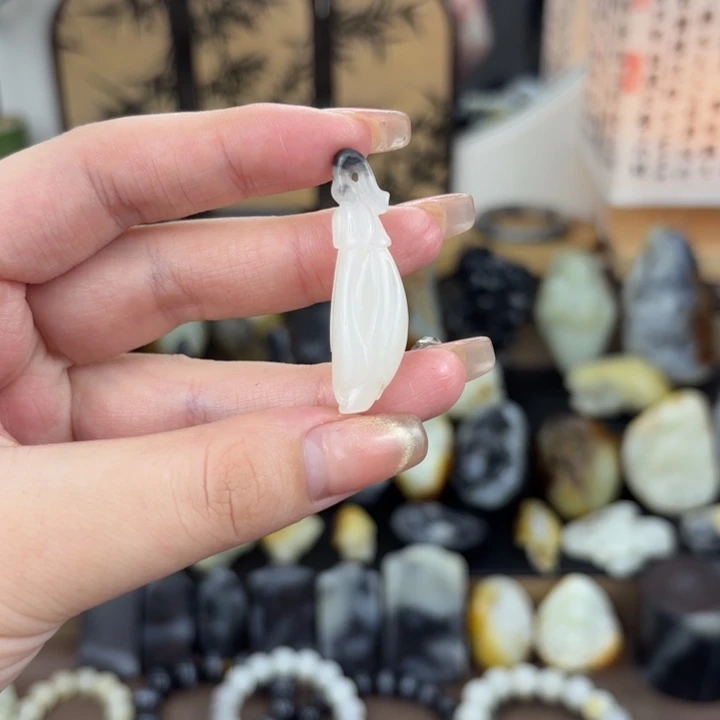 和田玉未镶嵌挂件