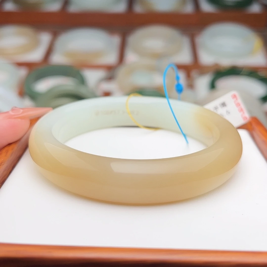 和田玉未镶嵌手镯54.8