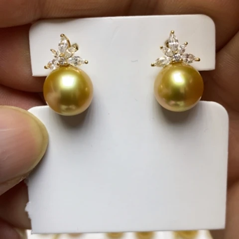 海水珍珠18K金镶嵌耳饰