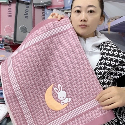 棉特价豆沙千鸟格