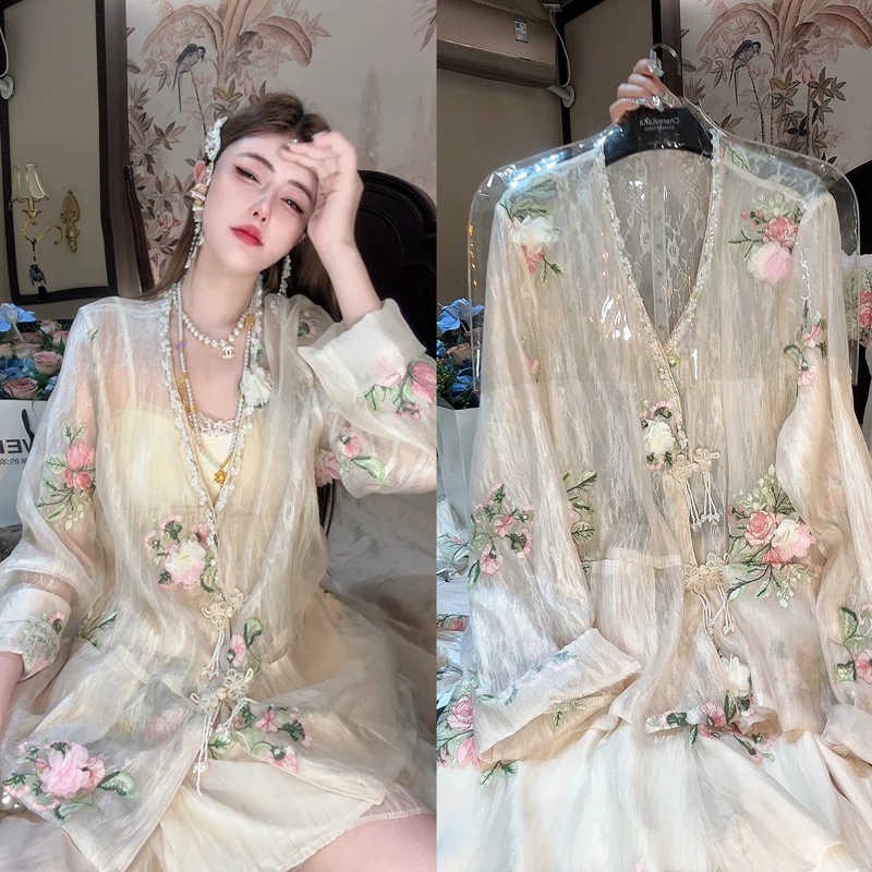 【花瓣倾诉】62964春日烂漫立体花朵V领上衣+松紧腰短裤两件套