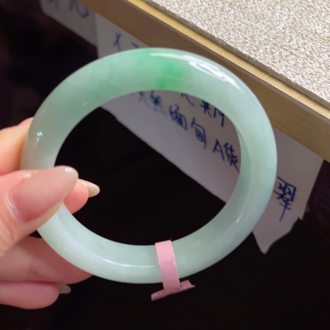 翡翠未镶嵌手镯手镯