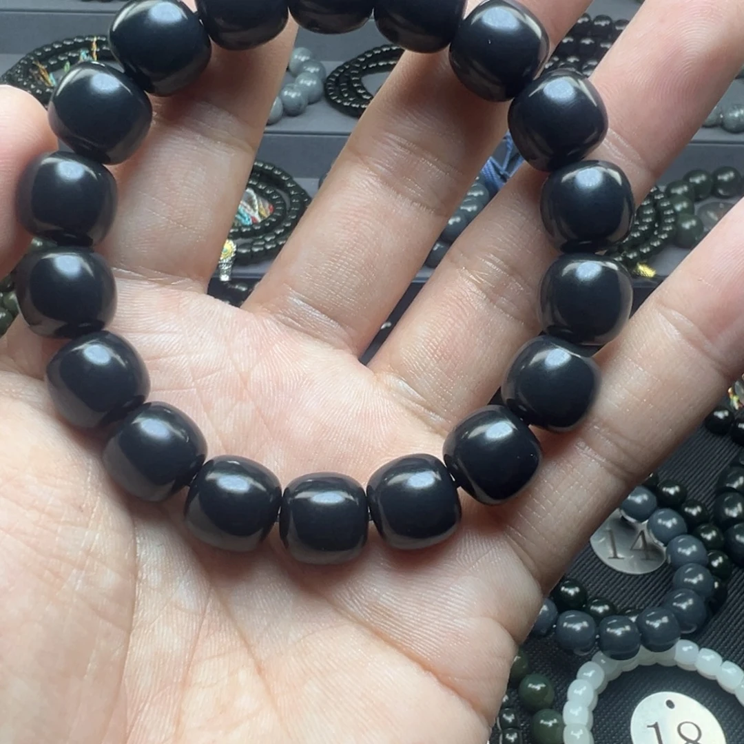 旭***行和田玉未镶嵌手链